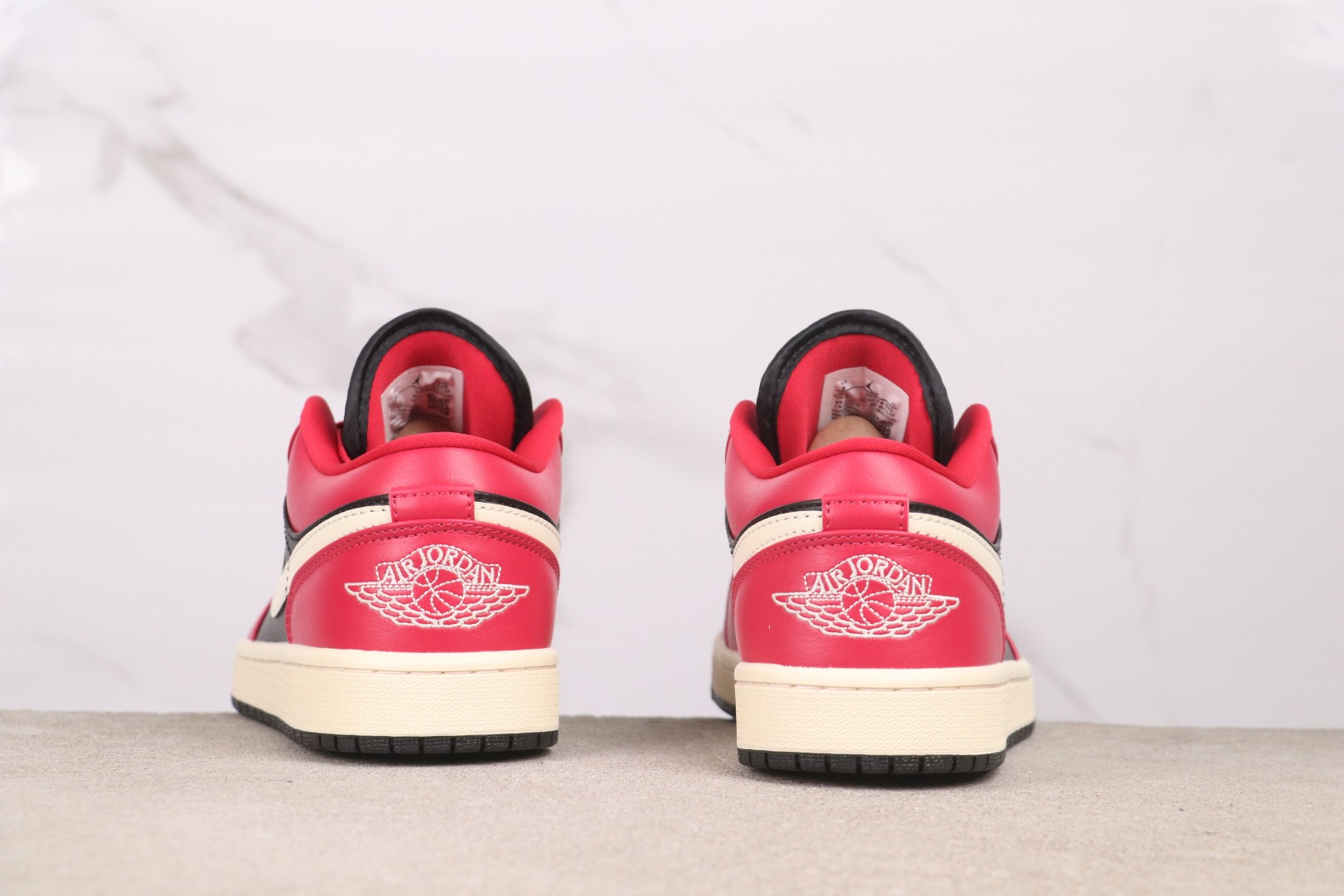 20251115/Nike_251115-1